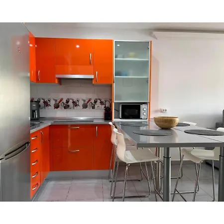 Mare 107 - One Bed Адехе